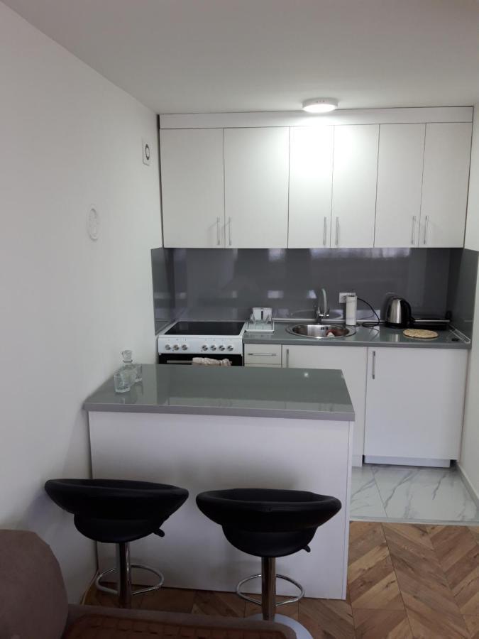 Stan Na Dan Simikic Apartment Bijeljina Exterior photo